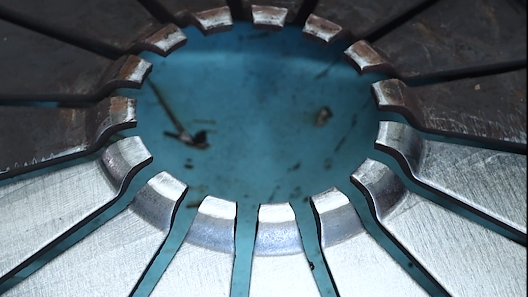 Laser Cleaning Explained in 3 Minutes: How to Streamline Industrial Manufacturing(pic1)